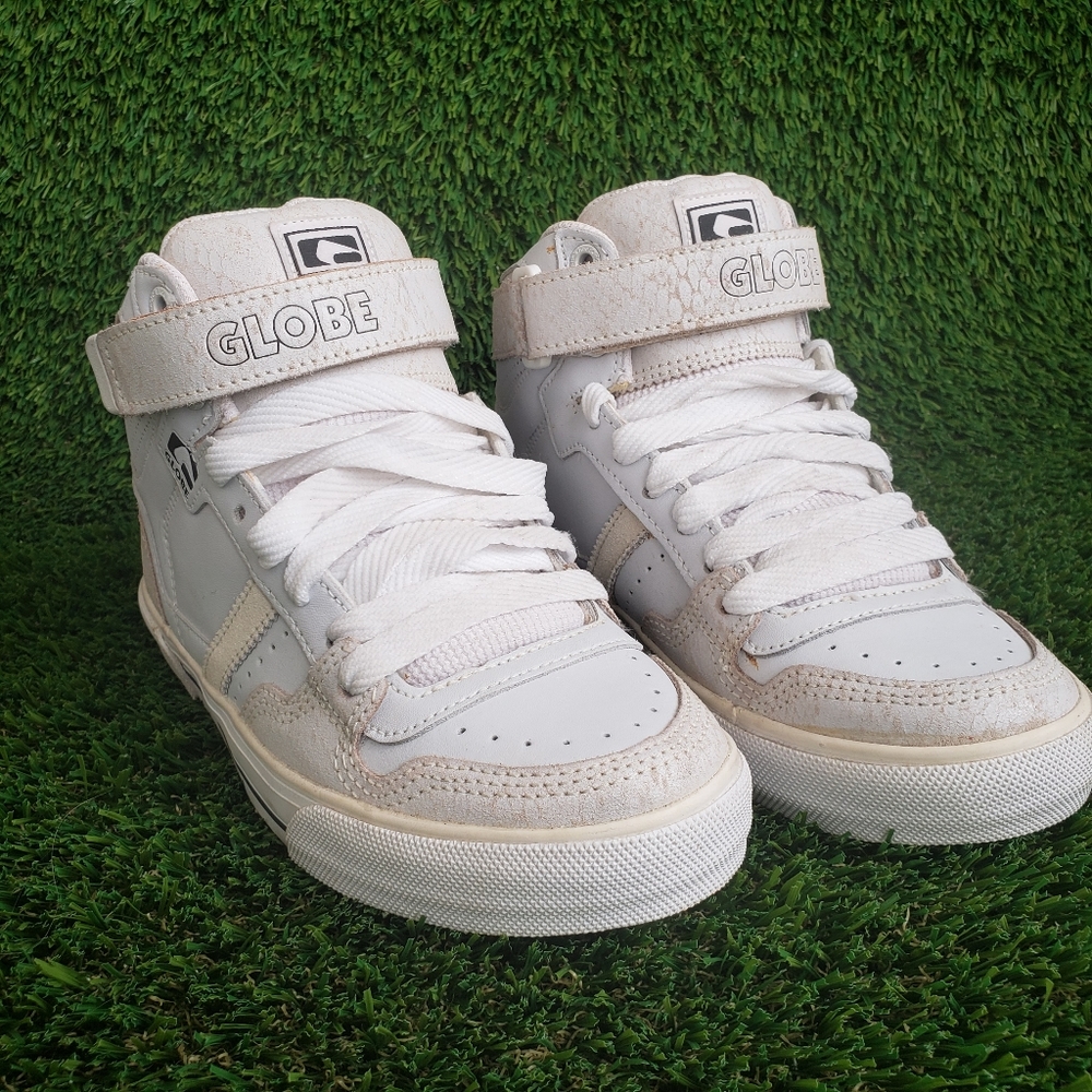 (NWOT)GLOBE Hightop Skateboard Style Sneakers (6.5 US) PRICE NEGOTIABLE (NEW)